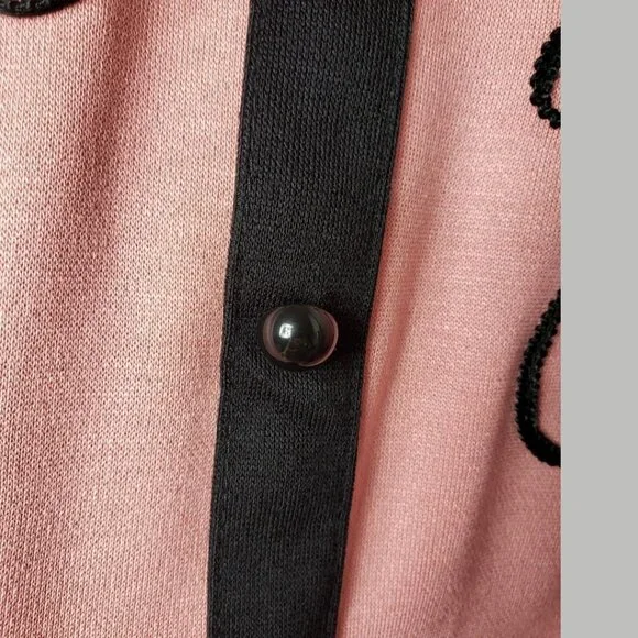 Cricket Lane  Vtg Sweater With Black Embroidery & Faux Buttons Pink/black Large - Picture 5 of 10
